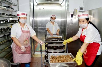 翰林小学部对校园食品安全问题“零容忍” 从食品加工源头守护学生健康
